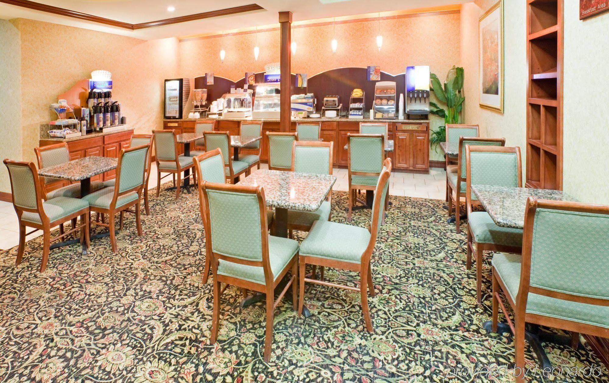 沃斯堡i-35西部中心智选假日酒店 沃思堡 餐厅 照片